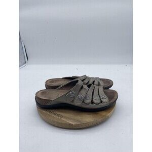 Dansko Janie Slide Sandals Women 8.5 Beige Leather Wedge Medallion Comfort